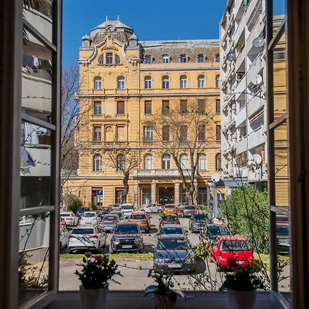 Eta - U Centru Grada 아파트 풀라