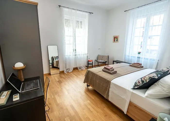 Eta - U Centru Grada