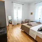 Eta - U Centru Grada