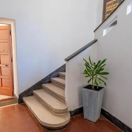 Lägenhet Eta - U Centru Grada