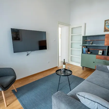 Apartment Eta - U Centru Grada