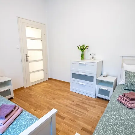 Apartment Eta - U Centru Grada