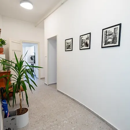 Apartment Eta - U Centru Grada
