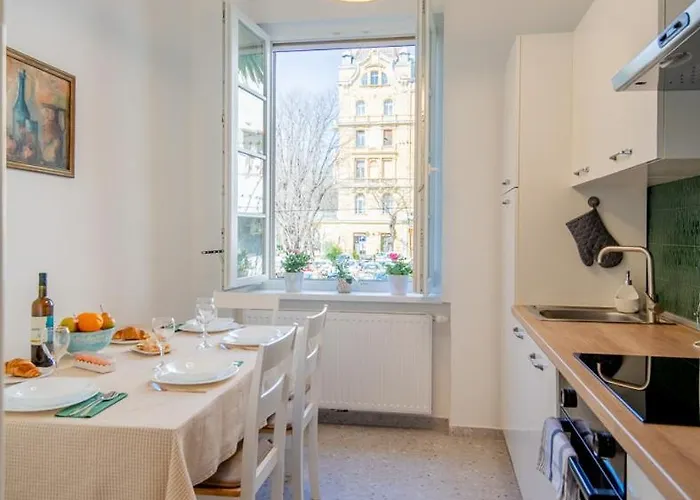 Eta - U Centru Grada Apartman *